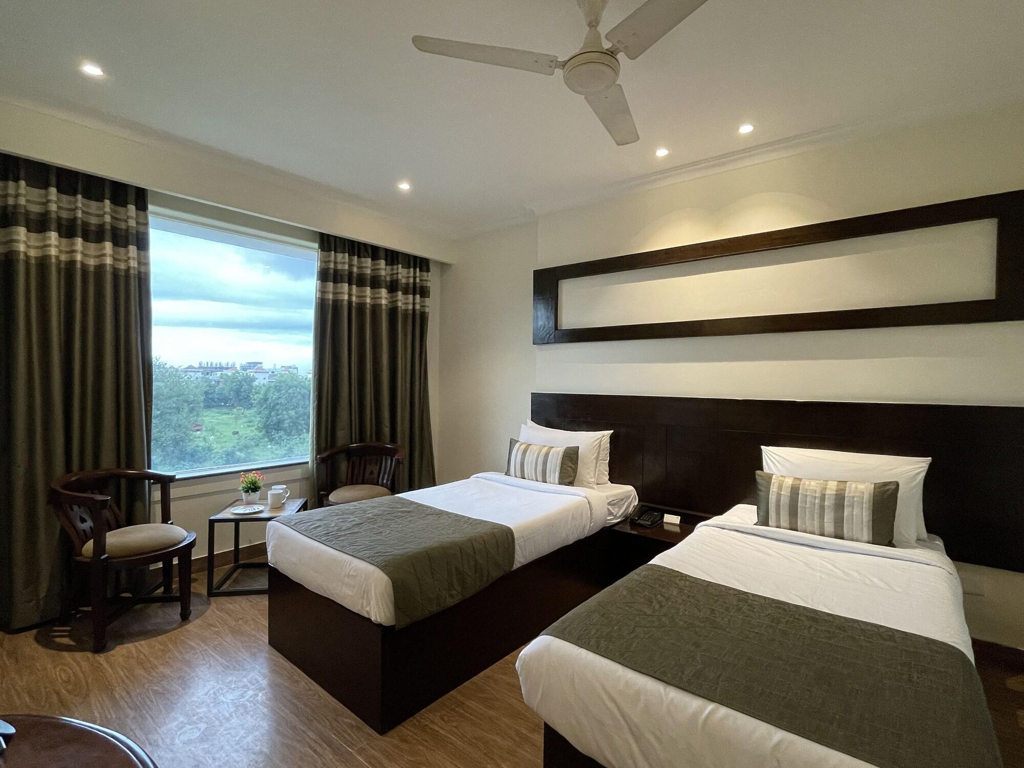 Royale Sarovar Portico Agra Agra  Kültér fotó