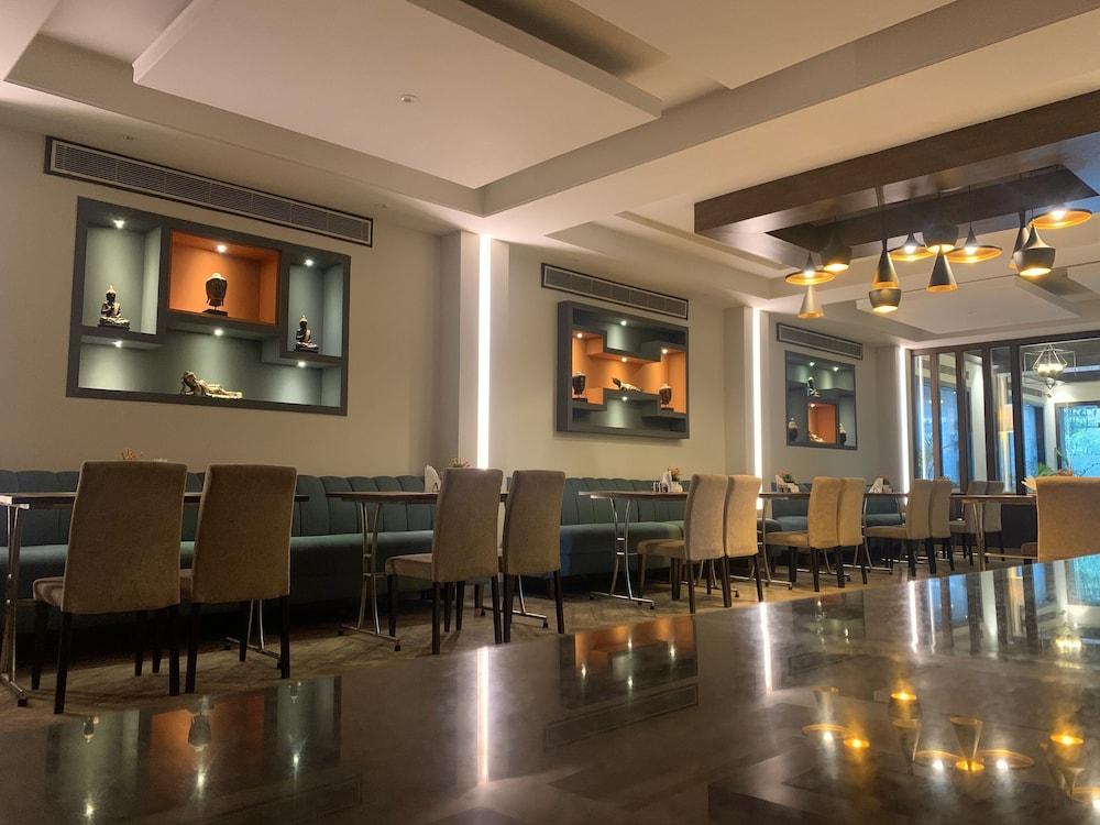 Royale Sarovar Portico Agra Agra  Kültér fotó