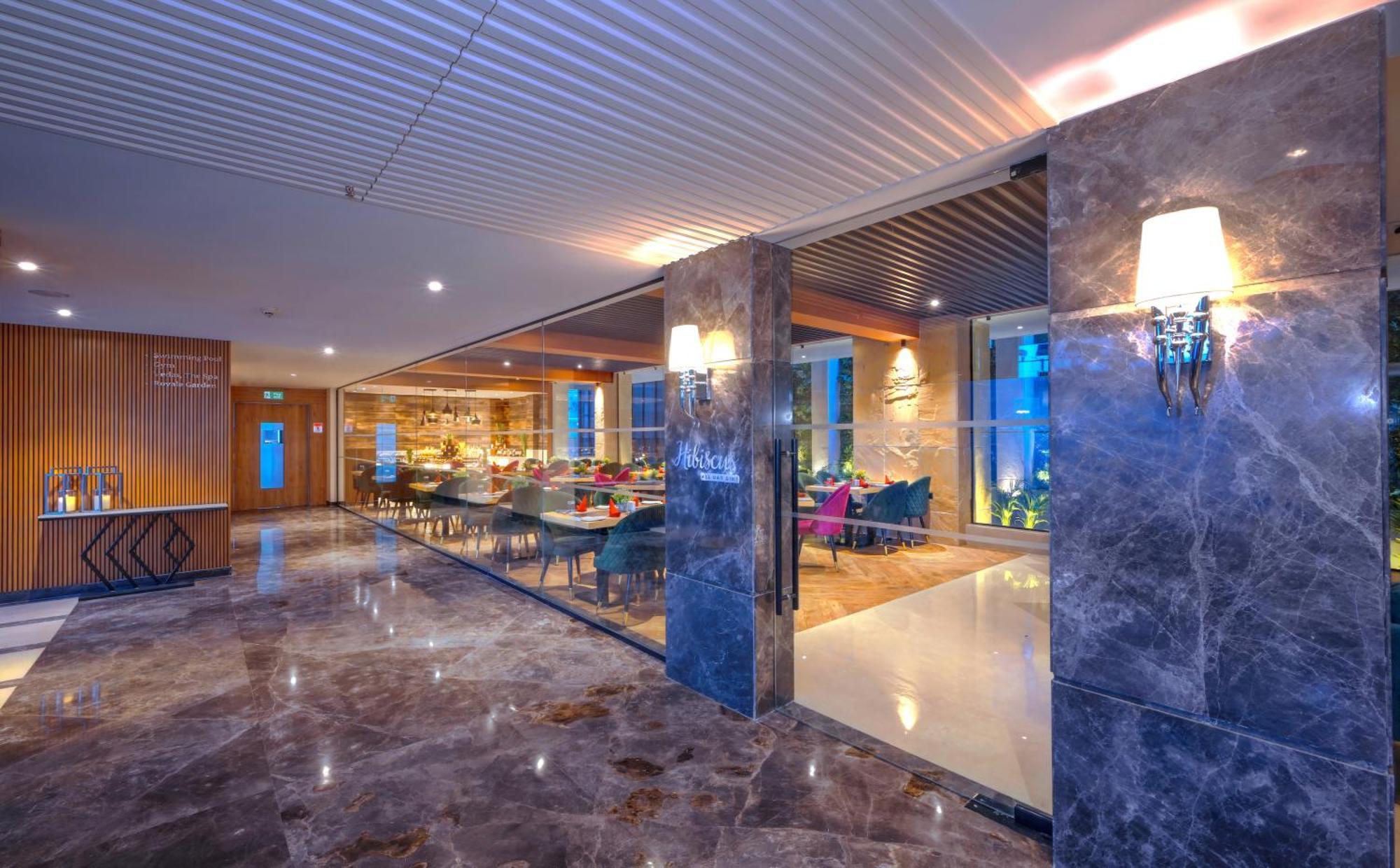 Royale Sarovar Portico Agra Agra  Kültér fotó