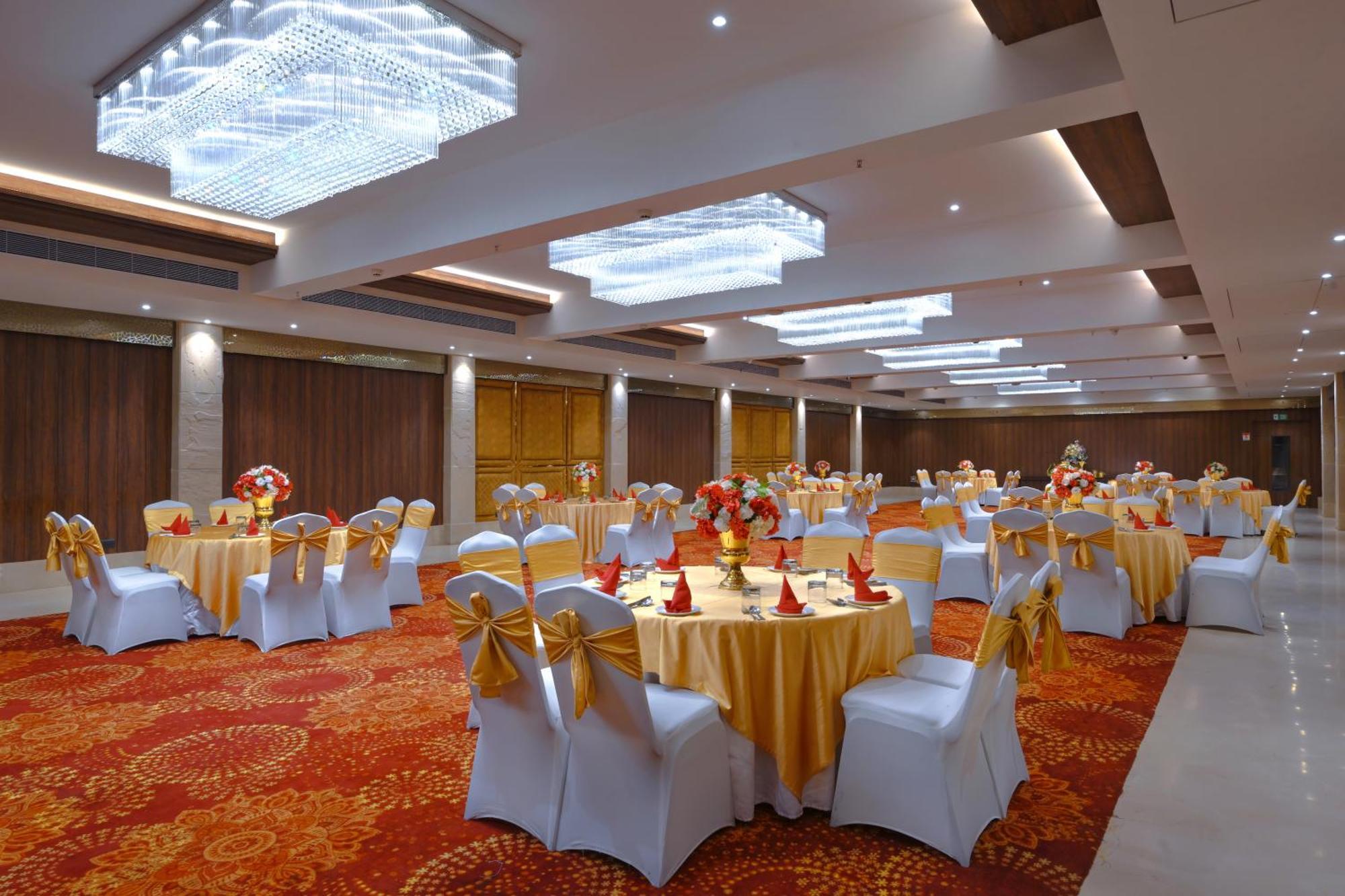 Royale Sarovar Portico Agra Agra  Kültér fotó