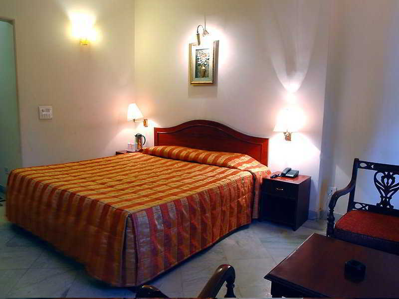 Royale Sarovar Portico Agra Agra  Szoba fotó